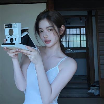 秋霞